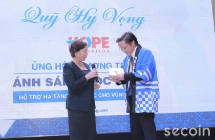 Secoin tham gia ủng hộ chương trinh Ánh sáng học đường